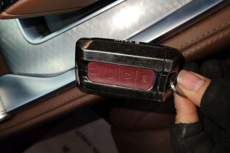 坦克700新能源 2024款 Hi4-T 极境版中控内饰11