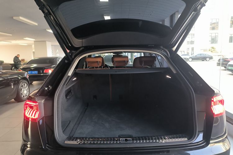 奥迪Q8 2019款 45 TFSI 豪华致雅型局部细节23