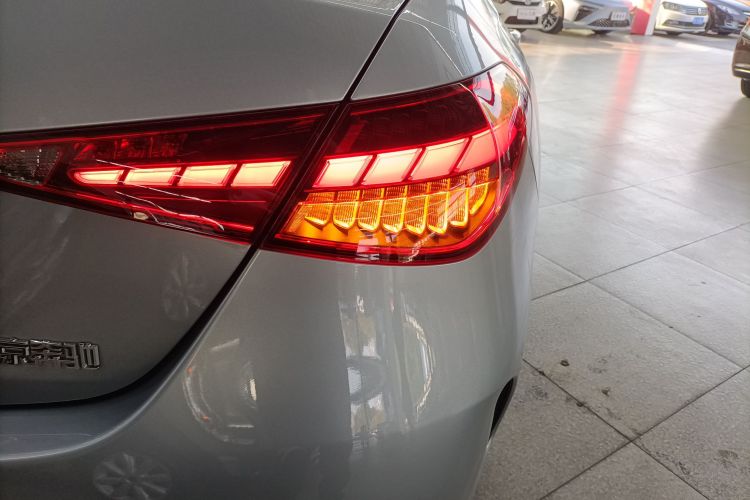 奔驰C级 2023款 改款二 C 260 L 运动版车身外观6006