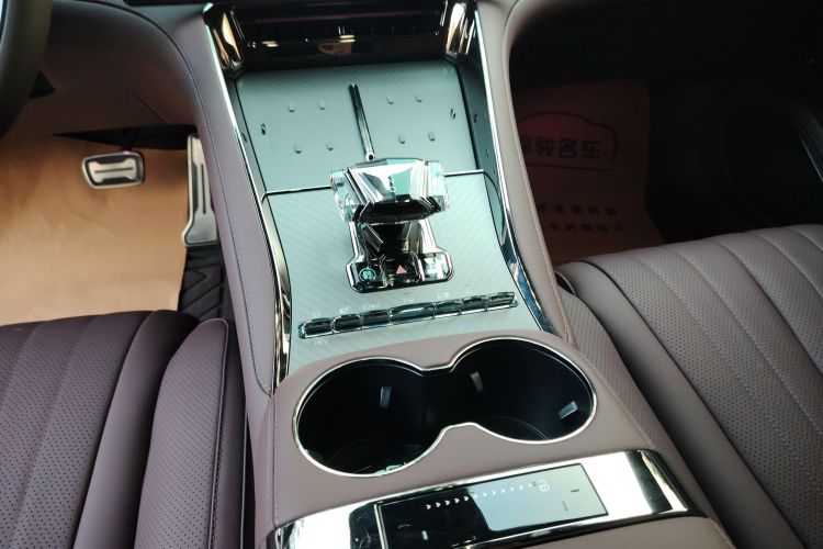 腾势Z9GT 2024款 1100四驱Pro版中控内饰18