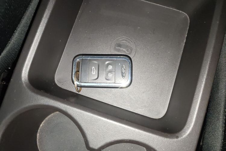 奇瑞新能源 艾瑞泽e 2024款 405km 出行版中控内饰11