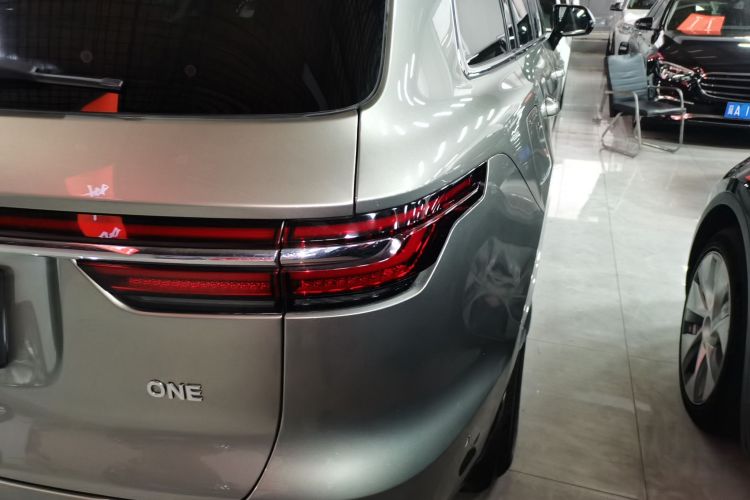 理想汽车 理想ONE 2021款 增程6座版车身外观9