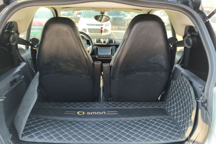 smart fortwo 2012款 1.0 MHD 硬顶舒适版机舱底盘23