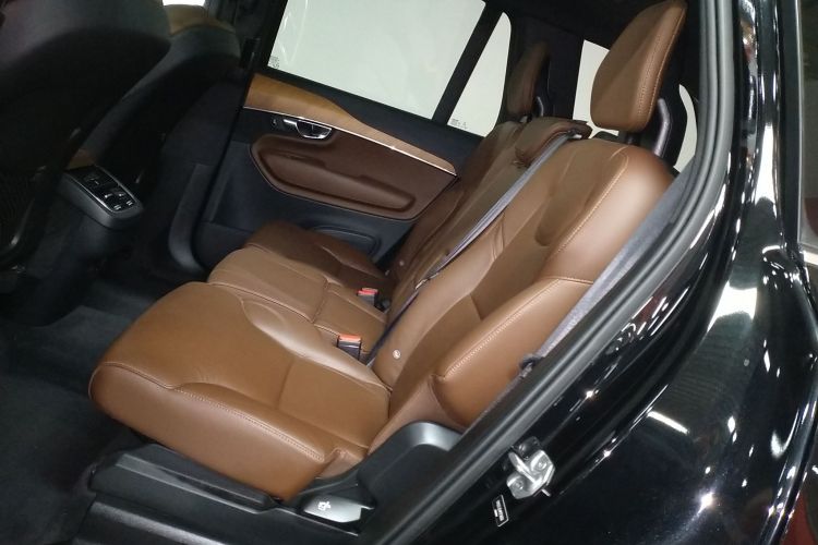 沃尔沃XC90 2021款 B5 智行豪华版 7座中控内饰7004