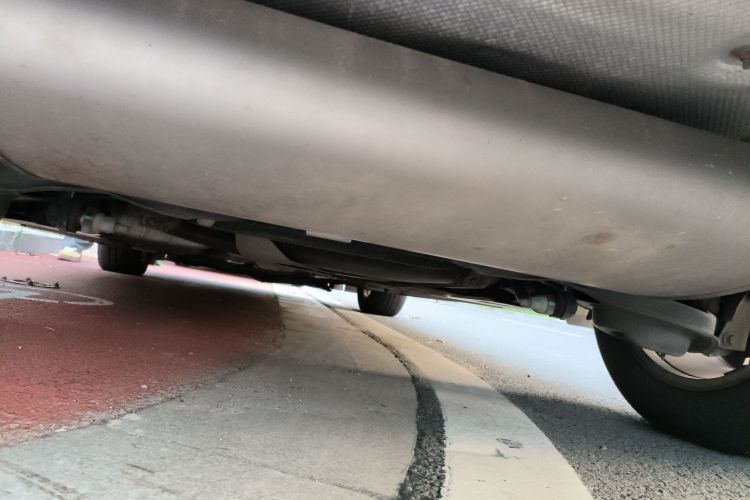 福特 福克斯 2018款 两厢经典 1.6L 自动舒适型智行版局部细节9009