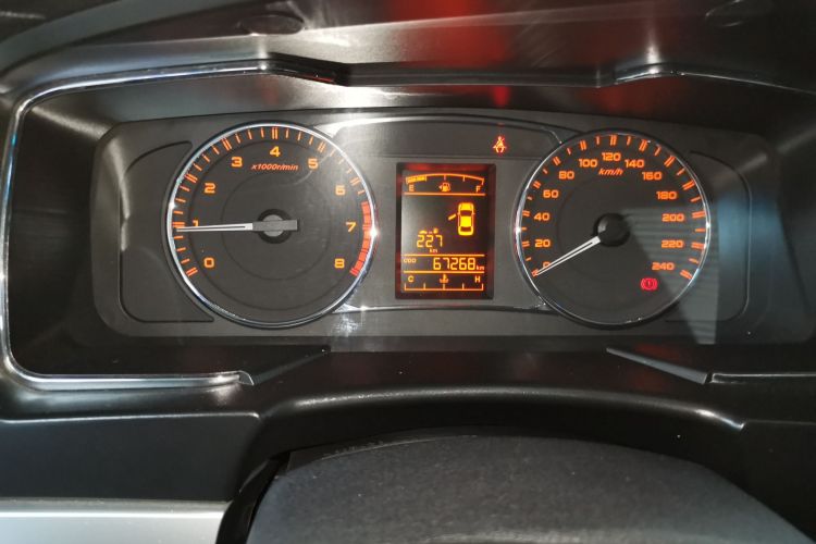 吉利汽车 远景 2016款 1.5L 手动幸福版局部细节14