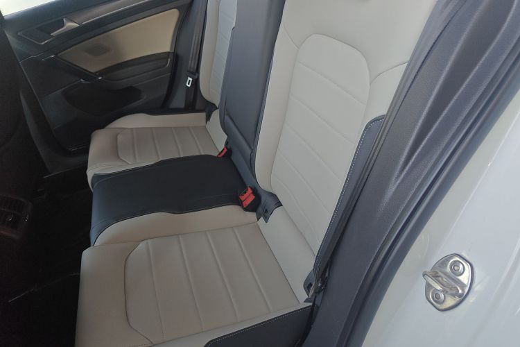 大众 高尔夫 2017款 230TSI 自动豪华百万辆纪念版中控内饰7004