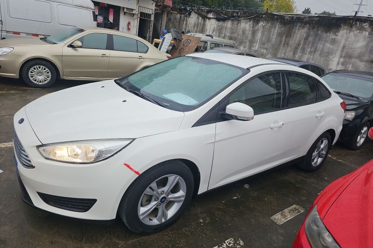 福特 福克斯 2018款 三厢经典 1.6L 自动舒适型智行版车身外观6003