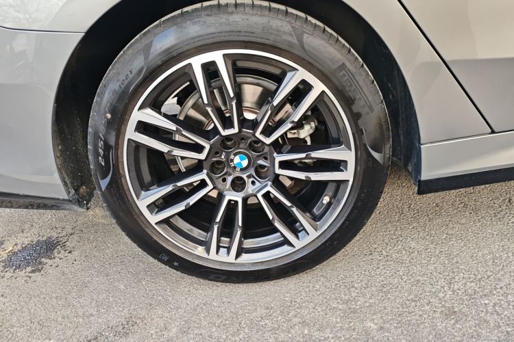 宝马5系 2024款 530Li 领先型 M运动套装车身外观6003