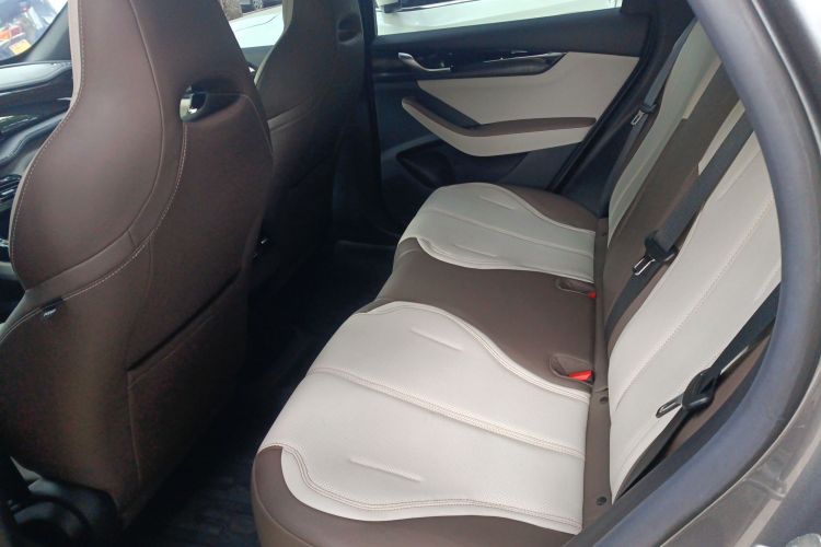 比亚迪 秦PLUS 2024款 荣耀版 DM-i 55KM领先型中控内饰21