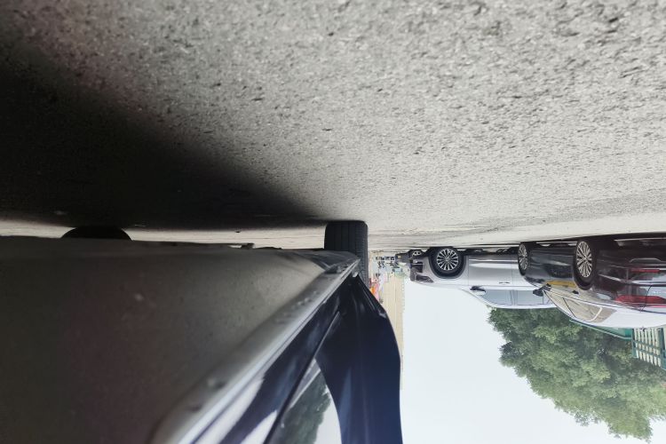 奔驰E级 2019款 E 200 L 运动型局部细节9002