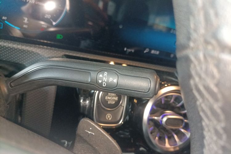 奔驰A级 2020款 改款 A 180 L 运动轿车特殊配置局部细节18