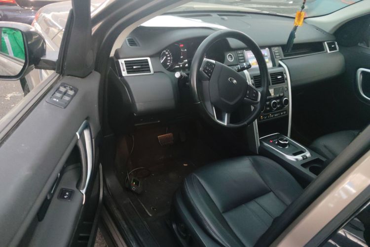 路虎 发现神行 2017款 2.0T HSE中控内饰7003