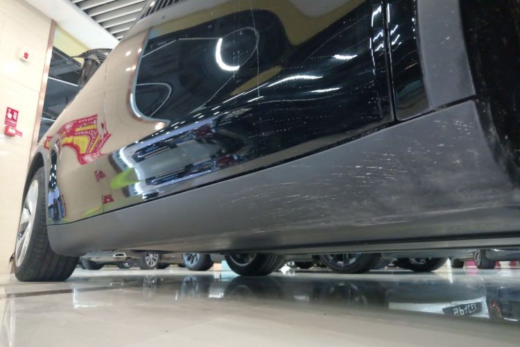 特斯拉 Model Y 2022款 改款 后轮驱动版局部细节9001