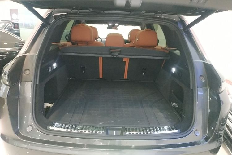 理想汽车 理想L7 2023款 Pro机舱底盘23