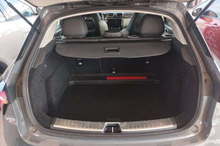 领克02 2018款 1.5T DCT两驱耀版 国V机舱底盘23