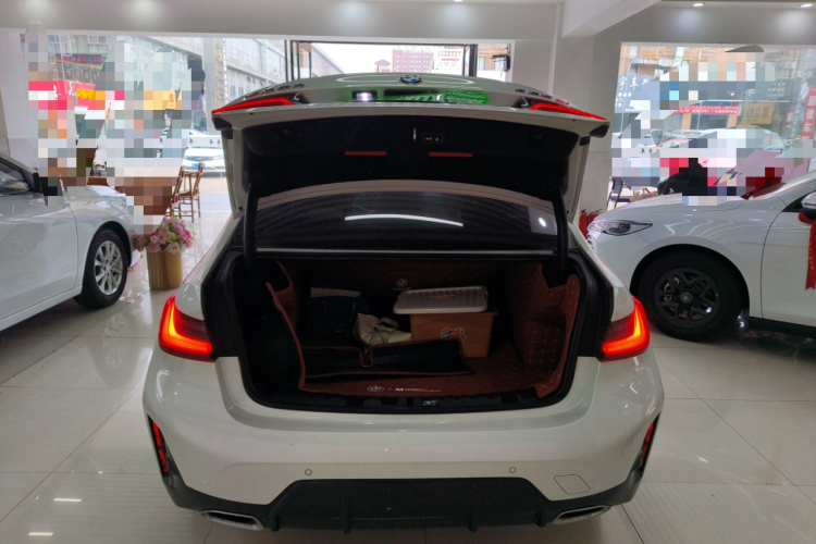 宝马3系 2023款 320Li M运动套装机舱底盘23