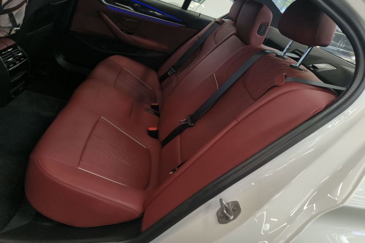 宝马5系 2022款 改款二 525Li M运动套装中控内饰21