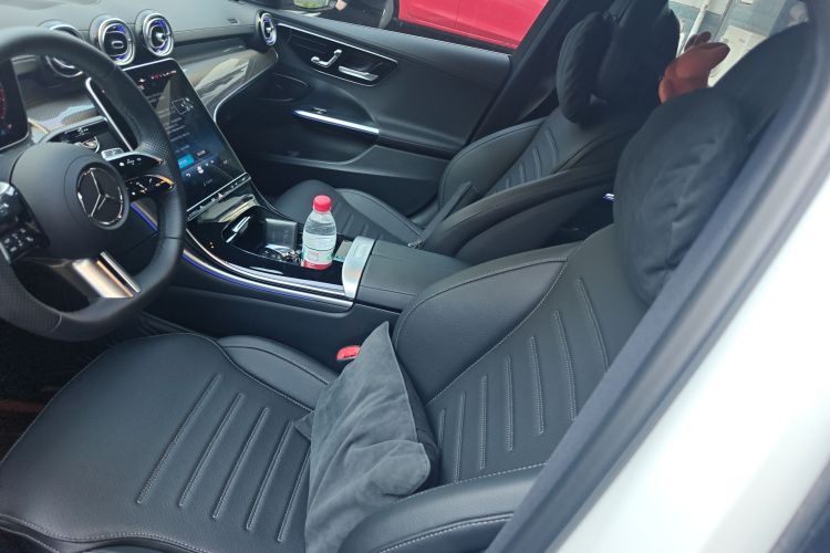 奔驰C级 2024款 C 260 L 运动版中控内饰19