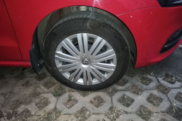 大众 Polo 2016款 1.6L 自动舒适型车身外观10