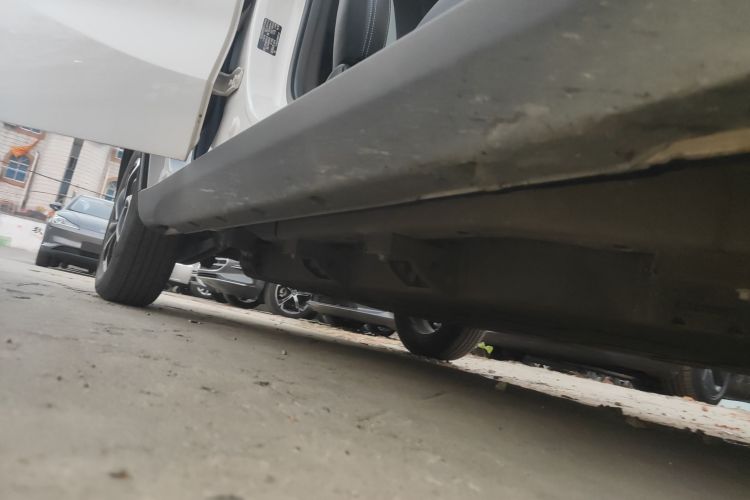 哪吒汽车 哪吒V 2021款 长续航娱乐版局部细节9001