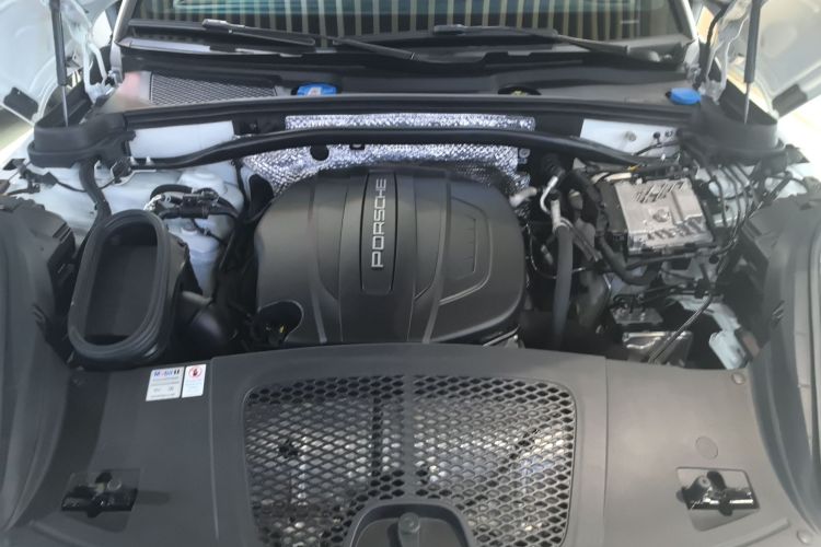 保时捷 2018款 Macan 2.0T机舱底盘24