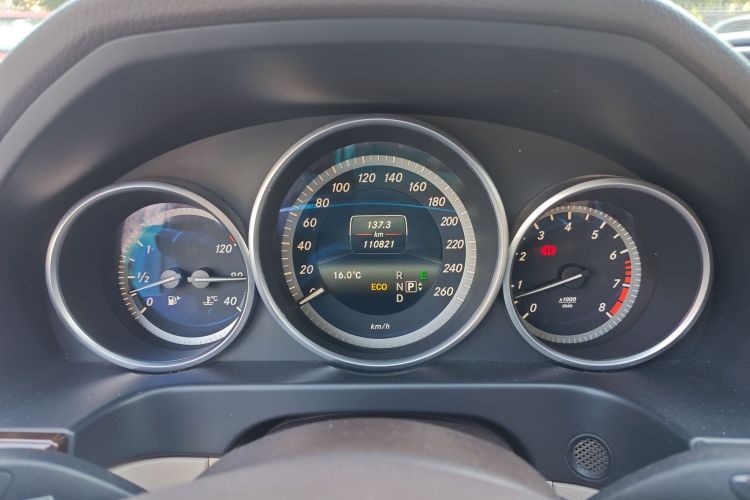 奔驰E级 2015款 E 260 L中控内饰14