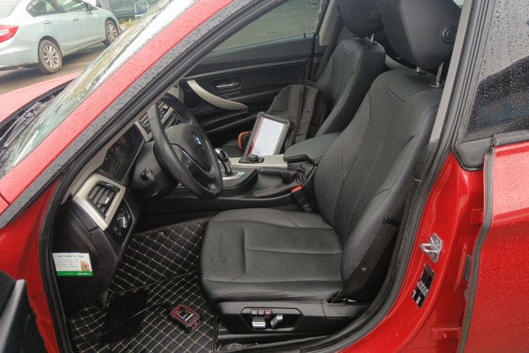 宝马3系GT 2017款 320i 时尚型局部细节19