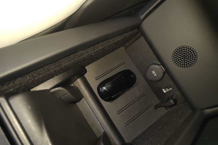 特斯拉 Model X 2019款 Performance 高性能版中控内饰7001