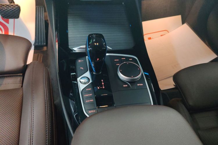 宝马iX3 2022款 领先型局部细节18