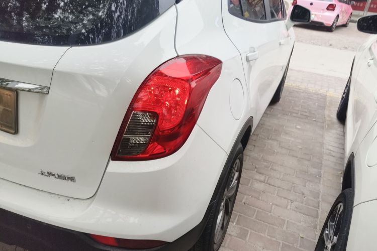 别克 昂科拉 2018款 18T 自动两驱都市领先型车身外观9