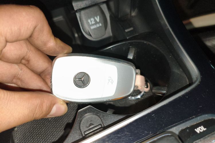 奔驰C级 2019款 C 260 运动版中控内饰11