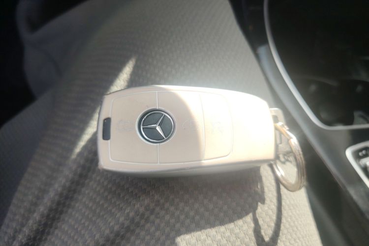 奔驰C级 2019款 C 260 运动版中控内饰7001