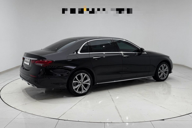 奔驰E级 2023款 改款 E 300 L 运动时尚型车身外观6005