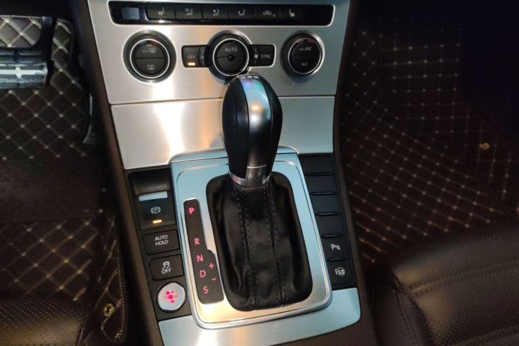 一汽-大众CC 2018款 2.0TSI 豪华型中控内饰18