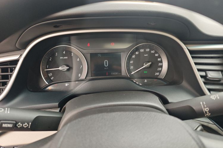 别克 英朗 2016款 15N 手动精英型中控内饰14