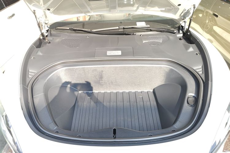 小米汽车 小米SU7 2024款 四驱超长续航高阶智驾Max版机舱底盘24