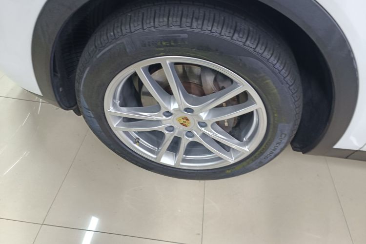 保时捷 2022款 Cayenne 3.0T 铂金版车身外观6007