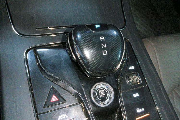 比亚迪 汉 2020款 EV 四驱高性能版旗舰型中控内饰18