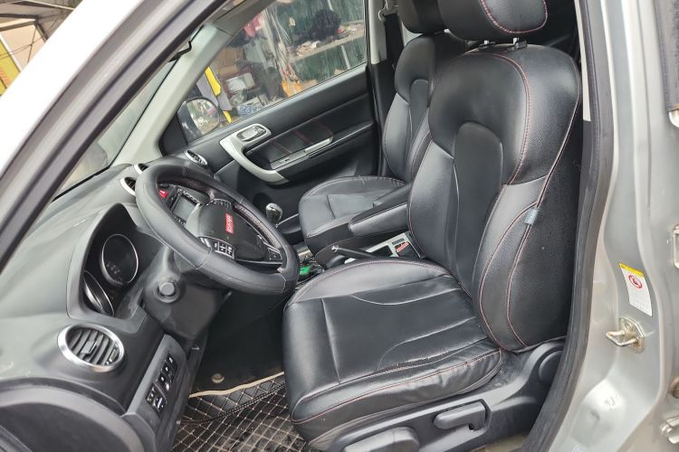 哈弗H6 2013款 升级版 1.5T 手动两驱精英型中控内饰19