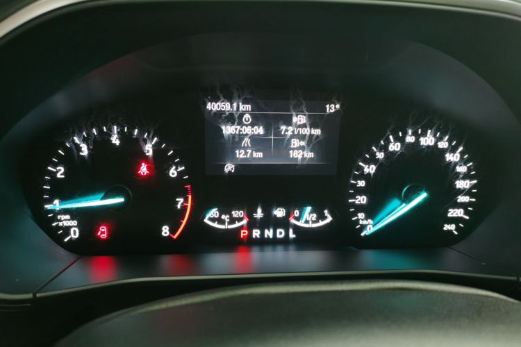 福特 福克斯 2020款 两厢 EcoBoost 180 自动锋潮型中控内饰14