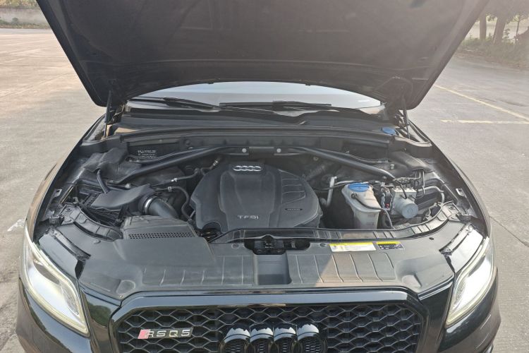 奥迪Q5 2018款 典藏版 40 TFSI 进取型机舱底盘24
