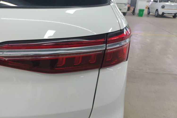 比亚迪 宋MAX 2021款 升级版 1.5T 自动豪华型 7座车身外观9