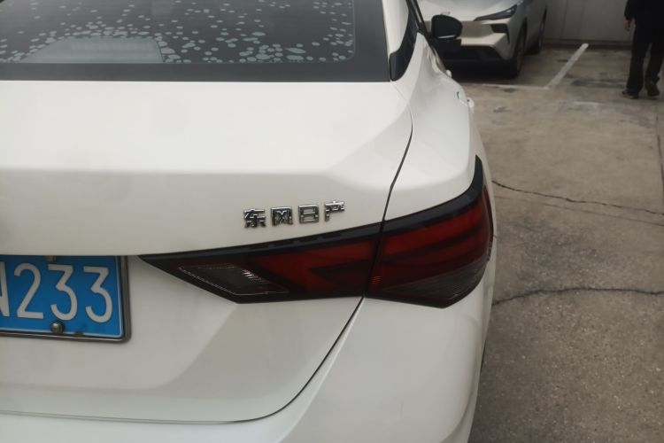 日产 轩逸 2022款 1.6L XL CVT悦享版车身外观9