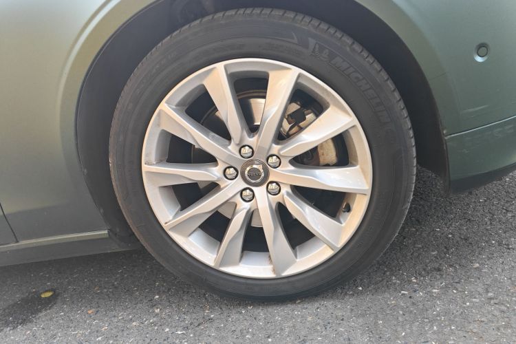 沃尔沃S90 2018款 T5 智远版车身外观10