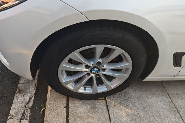 宝马3系GT 2017款 320i 时尚型车身外观6001