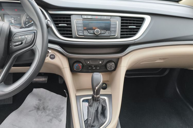 别克 英朗 2016款 15N 自动精英型中控内饰16