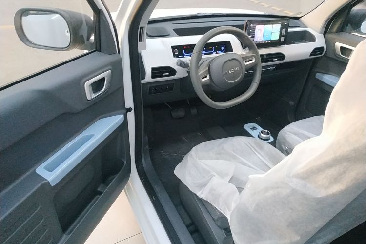 吉利银河 2024款 熊猫mini 200km 耐力熊中控内饰20