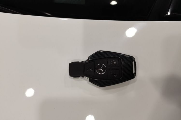 奔驰C级 2018款 C 180 L 时尚型运动版中控内饰11