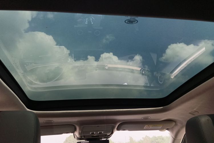 路虎 揽胜极光 2022款 极光L 249PS R-Dynamic 豪华版局部细节22